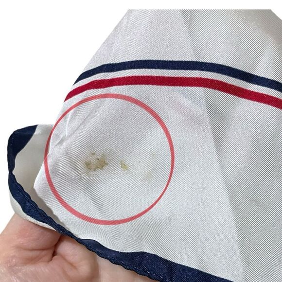 Scarf With Lions And Crest Ivory And Blue Square Scarf 31” X 32” - Picture 11 of 11